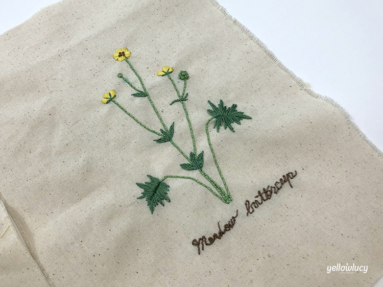 노란꽃 자수