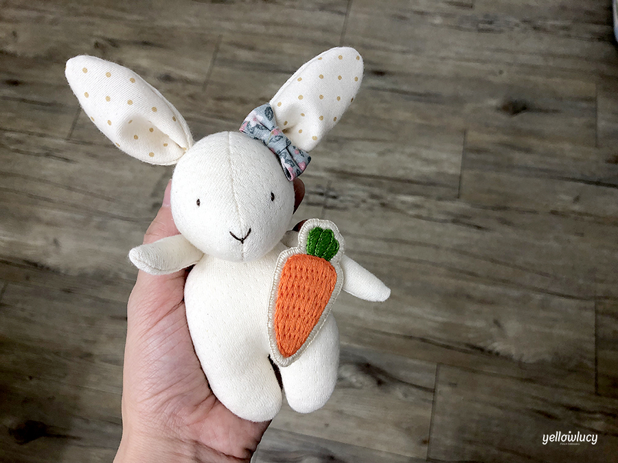 펠트자수 당근과 토끼인행